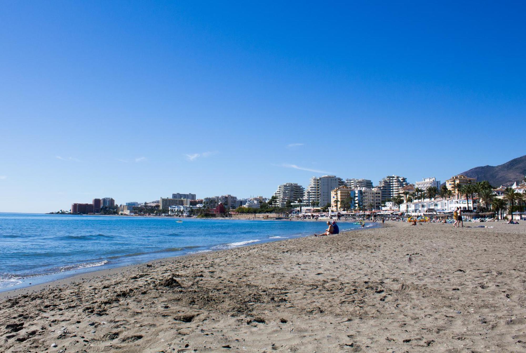 Benal Beach Suite Ii, Estudio Con Parque Acuatico Y Vistas Al Mar. 贝纳尔马德纳 外观 照片