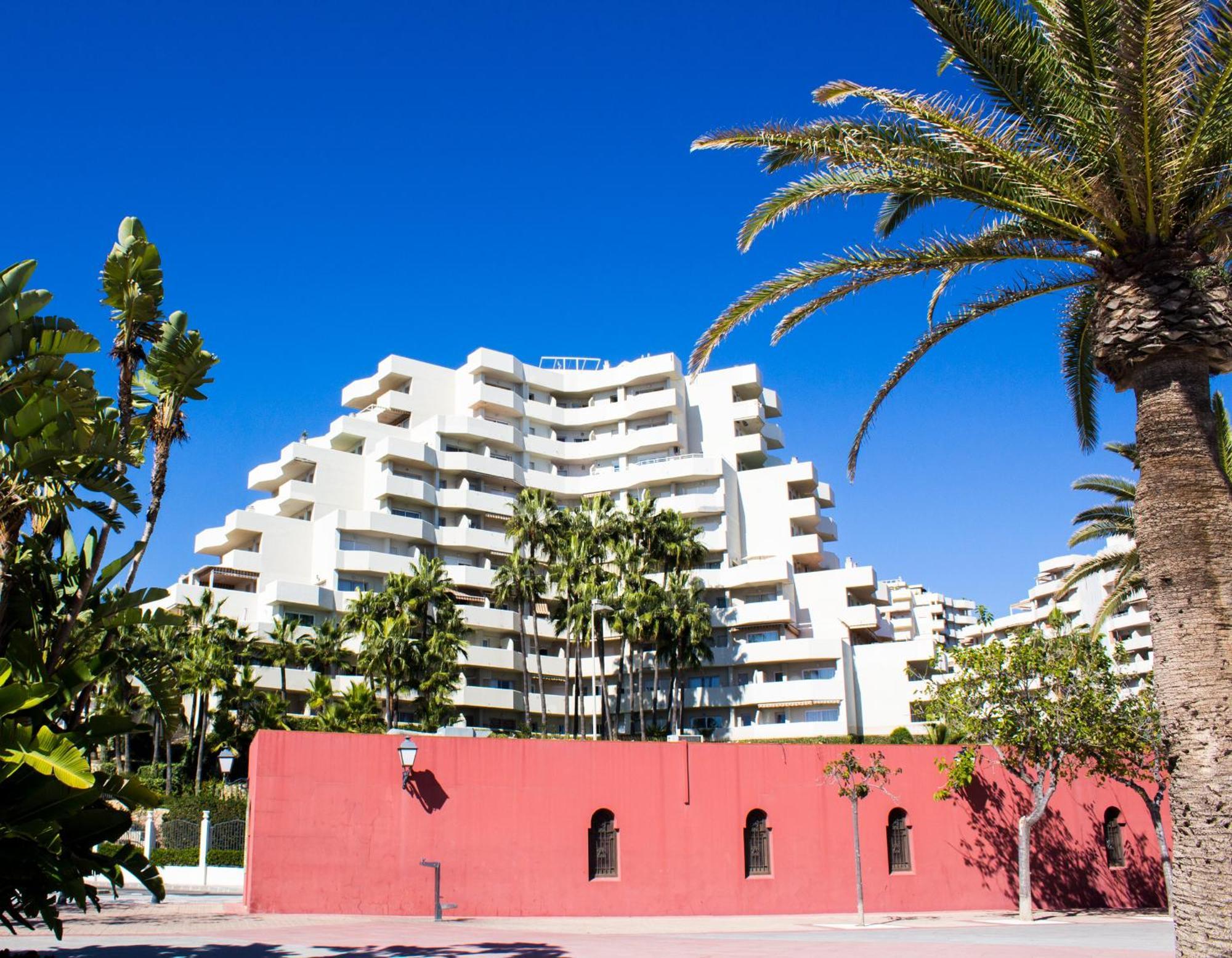 Benal Beach Suite Ii, Estudio Con Parque Acuatico Y Vistas Al Mar. 贝纳尔马德纳 外观 照片