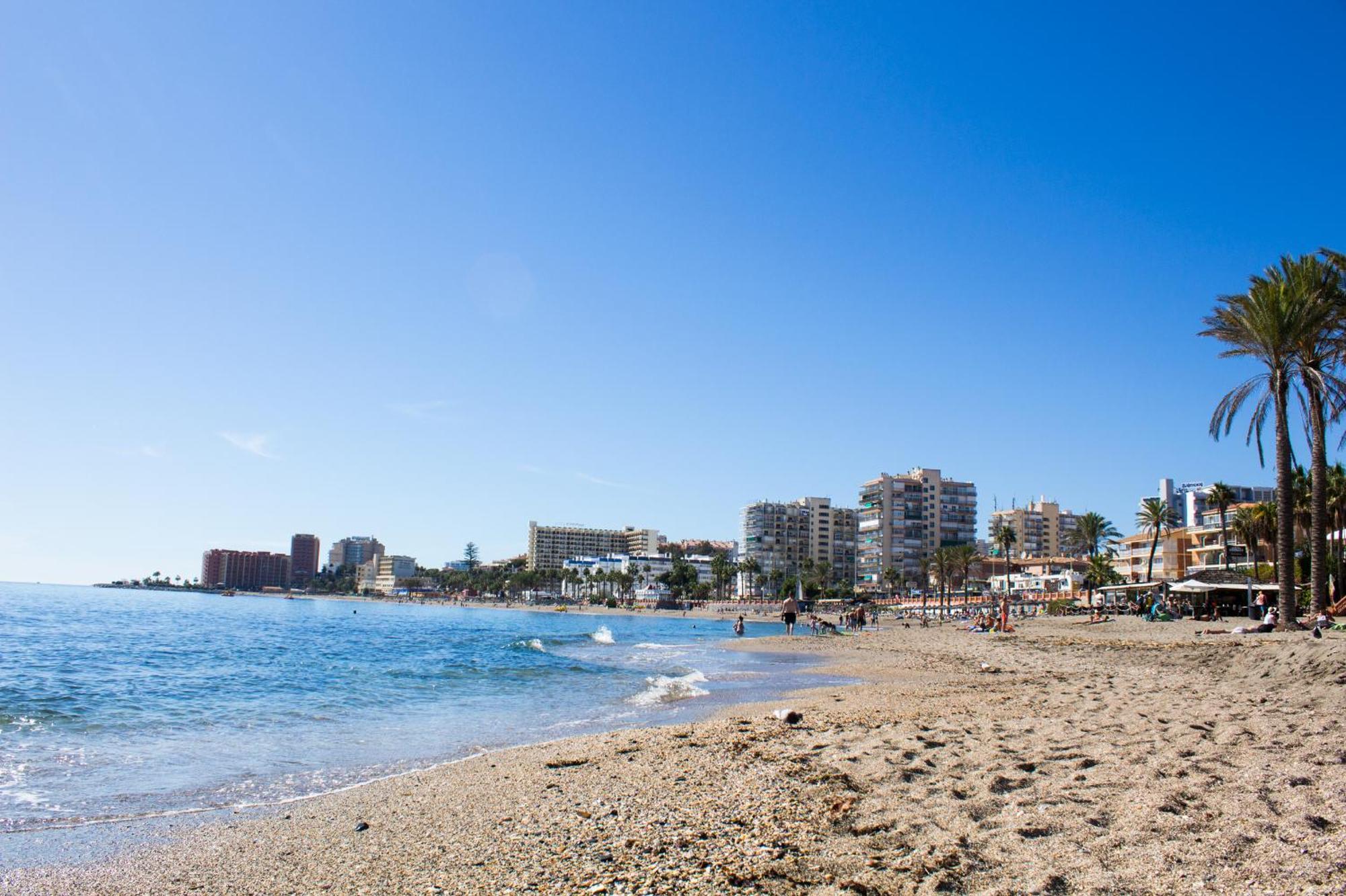 Benal Beach Suite Ii, Estudio Con Parque Acuatico Y Vistas Al Mar. 贝纳尔马德纳 外观 照片